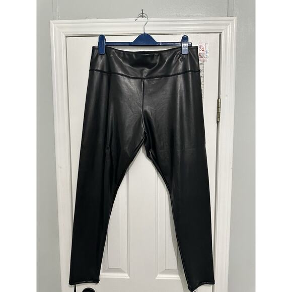 HOLLISTER faux leather fleece lined Pant leggings black XL - Picture 3 of 12